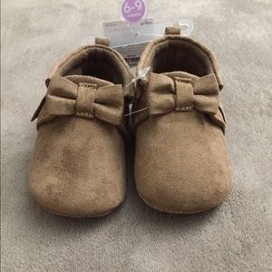 Baby girl moccasins 6-9 months